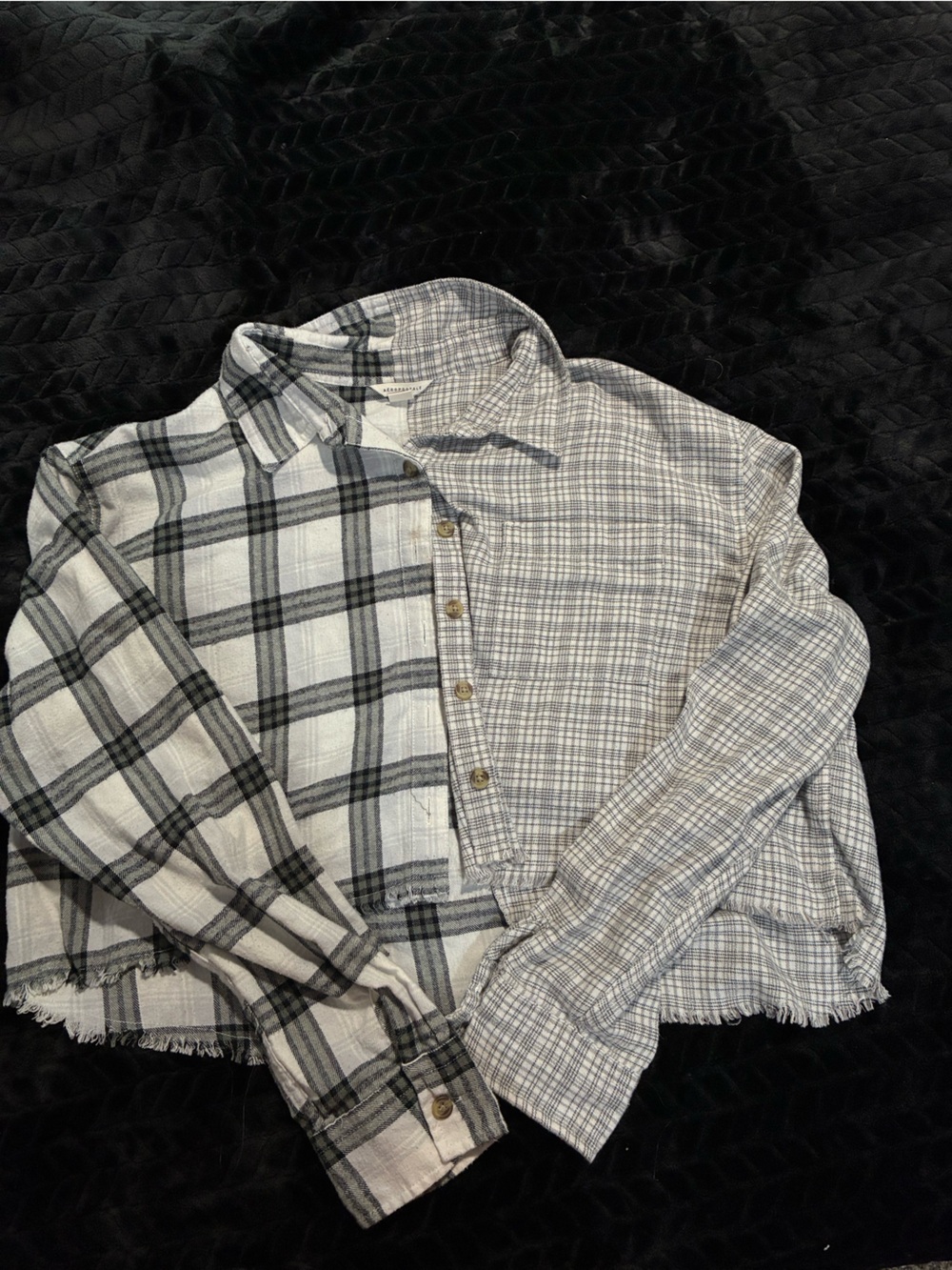 Aeropostale Black & White Plaid Button-Down Shirt